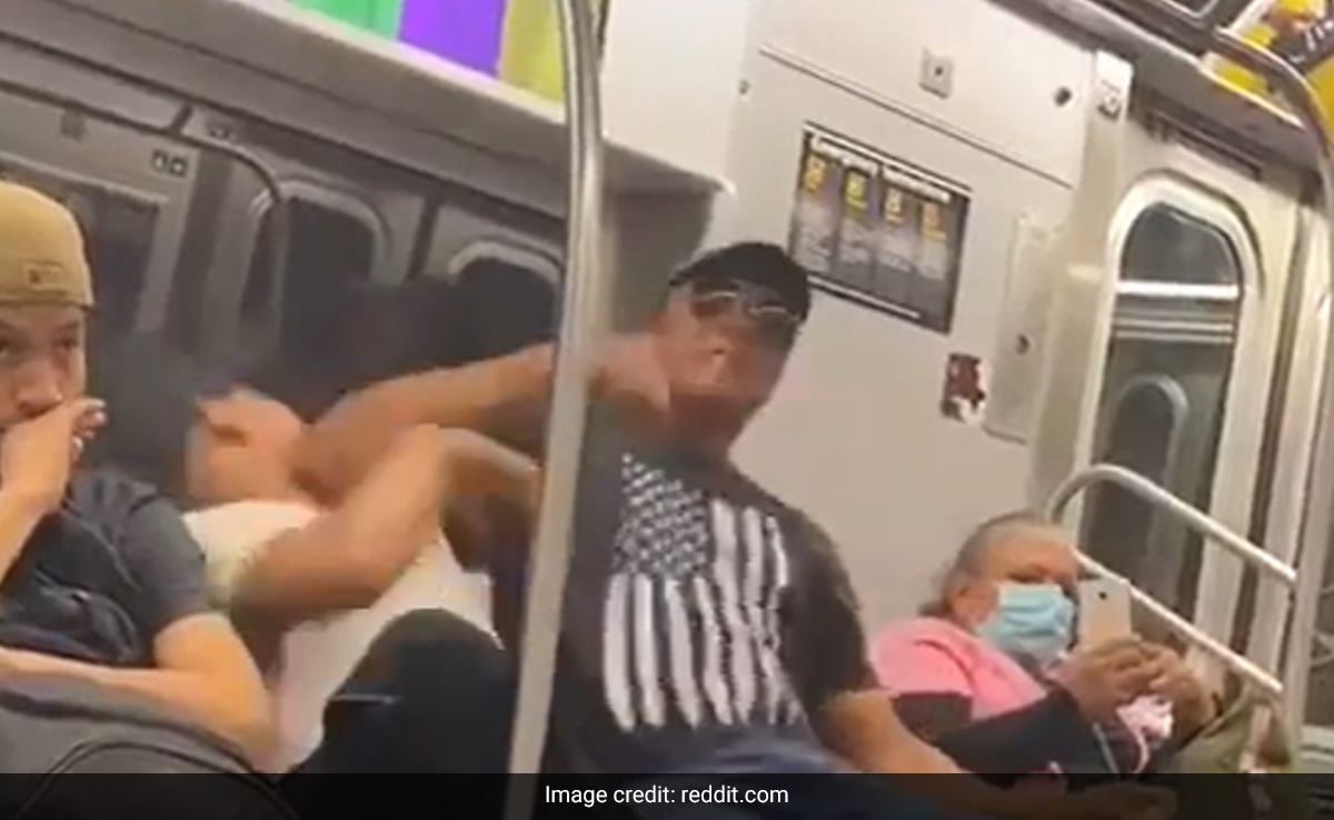 Man Knocks Out Passenger Who Fell Asleep On His Shoulder In New York Train