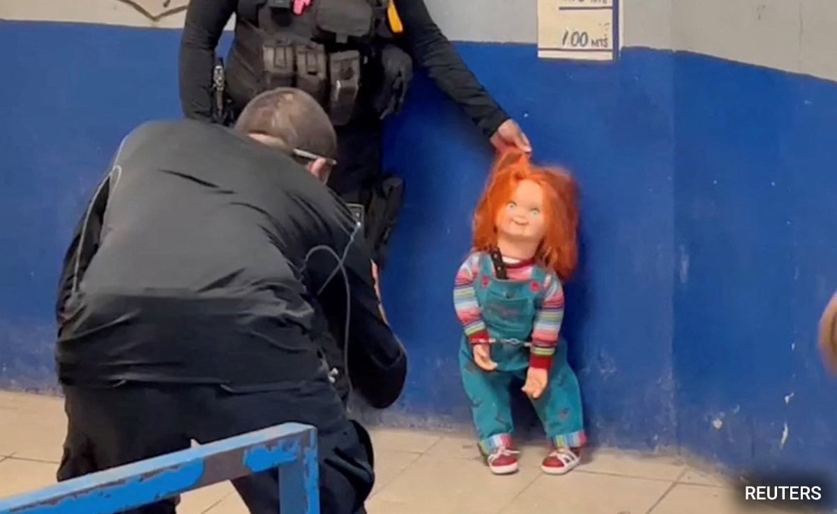 Mexico Police Arrest Chucky Doll For Using Knife To Scare People