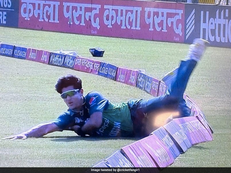 Pakistan Star Pacer Naseem Shah Gets Huge Injury Scare Ahead Of India Clash. Watch