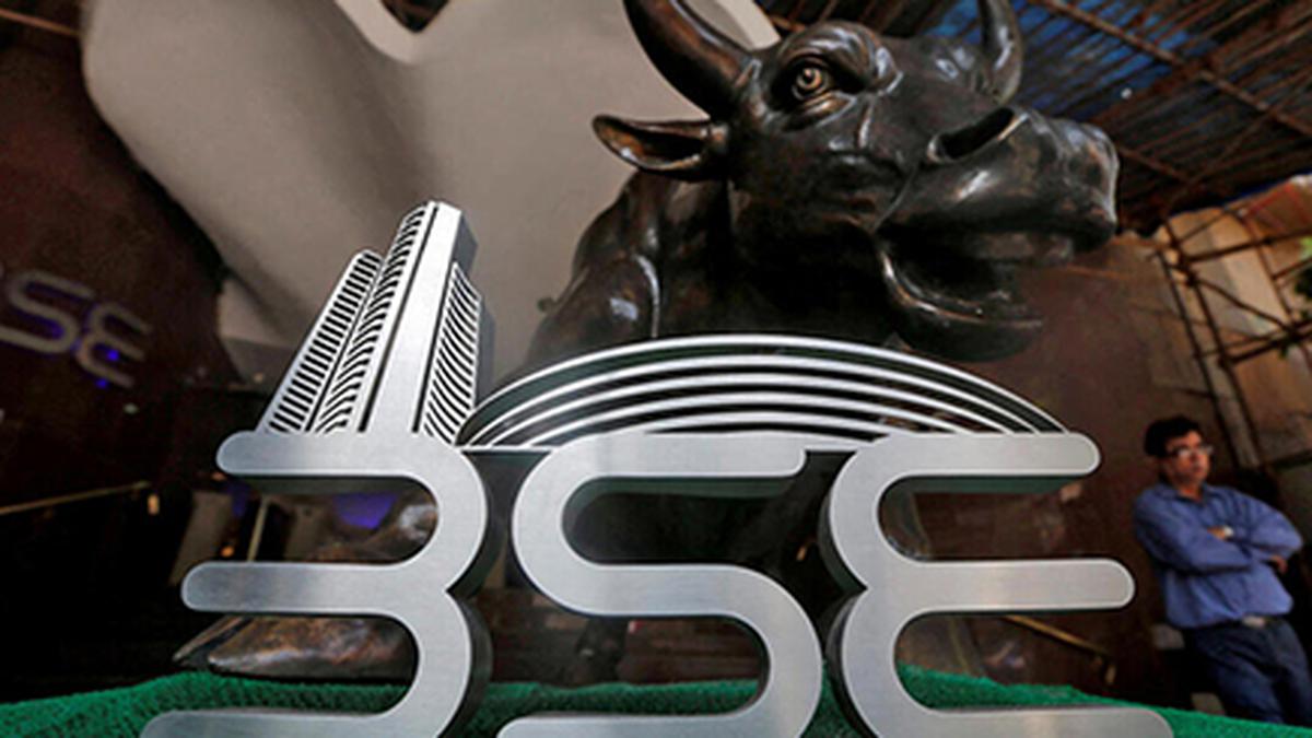 Sensex climbs 177 points, Nifty gains 62 in early trade