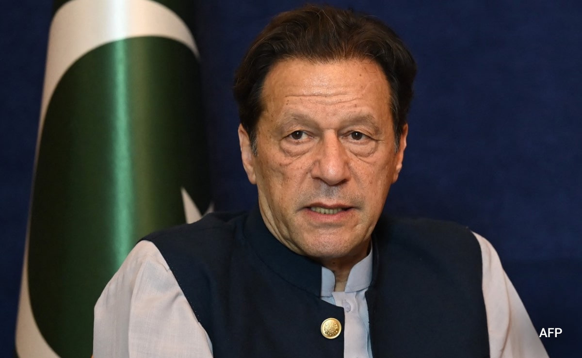 Imran Khan Amid Poll Rigging Allegations In Pak