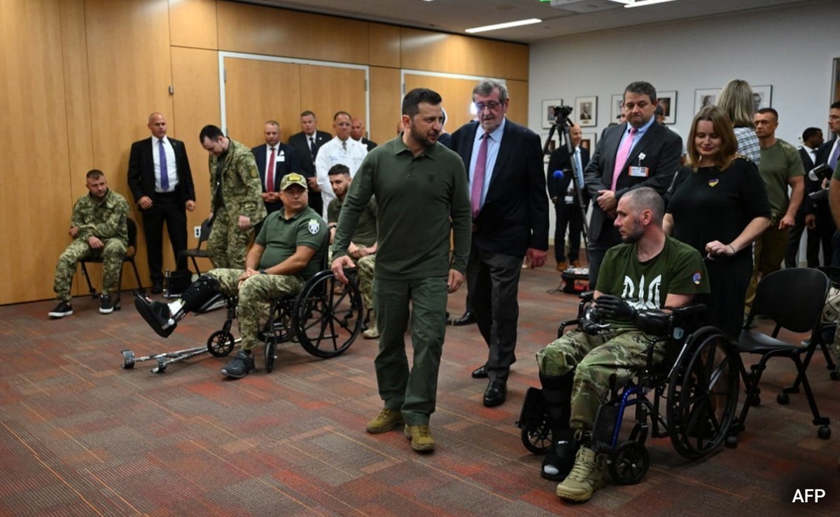 Volodymyr Zelensky Meets Injured Ukraine Soldiers In US Ahead Of UNGA, Tells Them To “Stay Strong”