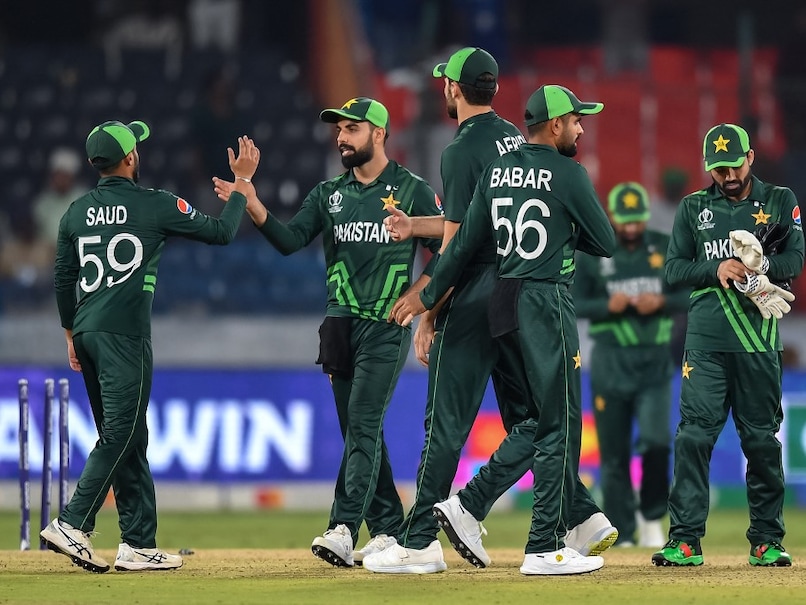 PCB Chief Gives Pep Talk To Pakistan Team Ahead Of Cricket World Cup Match Against India