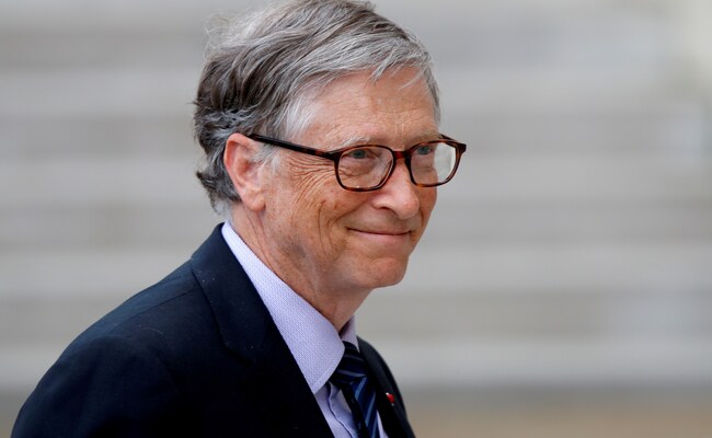 Bill Gates Flew Economy For Years, Reveals Netflix Co-Founder. Here’s Why