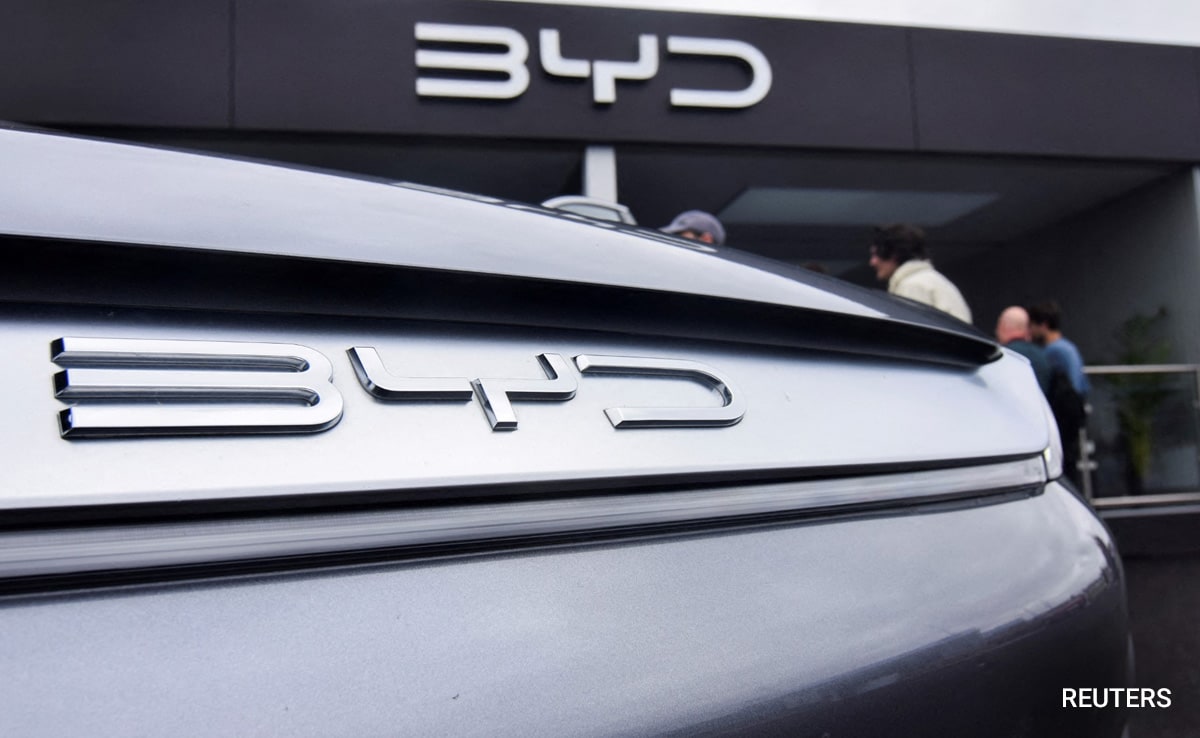 Founder Of China’s Tesla Rival BYD Once Drank Battery Fluid To Impress Warren Buffet Aide: Report