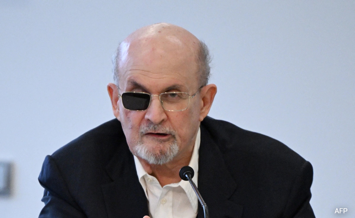 Salman Rushdie Reveals Reason Behind Not Naming Attacker In His Knife Memoir