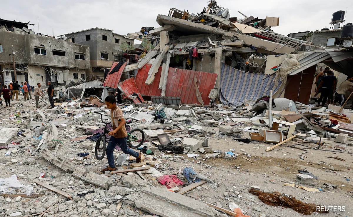 UK PM Rishi Sunak, France’s Emmanuel Macron Stress Need For Urgent Humanitarian Aid In Gaza