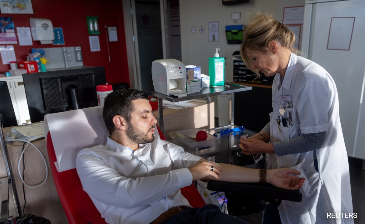 Extra Restrictions Against Gay Men Donating Blood Lifted In Switzerland
