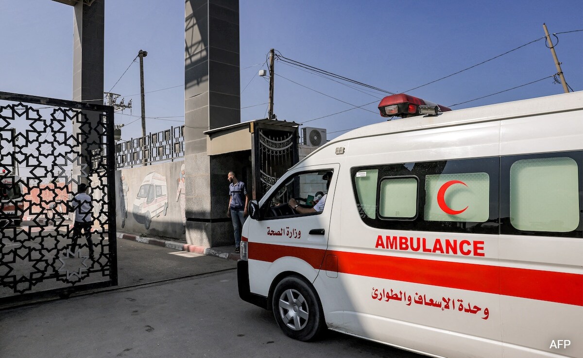 First Ambulances Carrying Wounded Palestinians From Gaza Enter Egypt Through Rafah Crossing