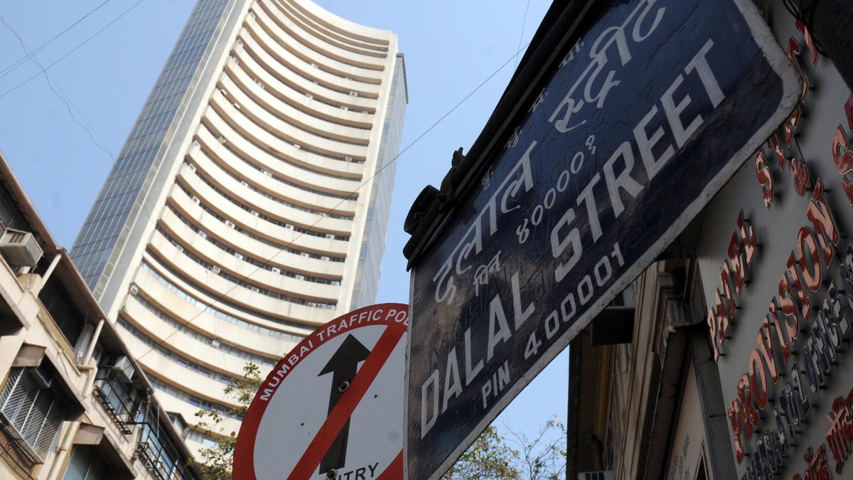 Stock markets rise for 3rd session; Sensex gains 190 points