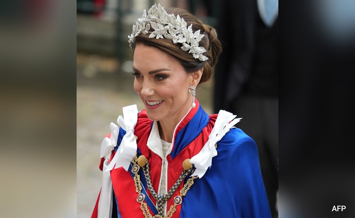 Controversy Over Kate Middleton’s Post-Surgery Pic Released By UK Royals