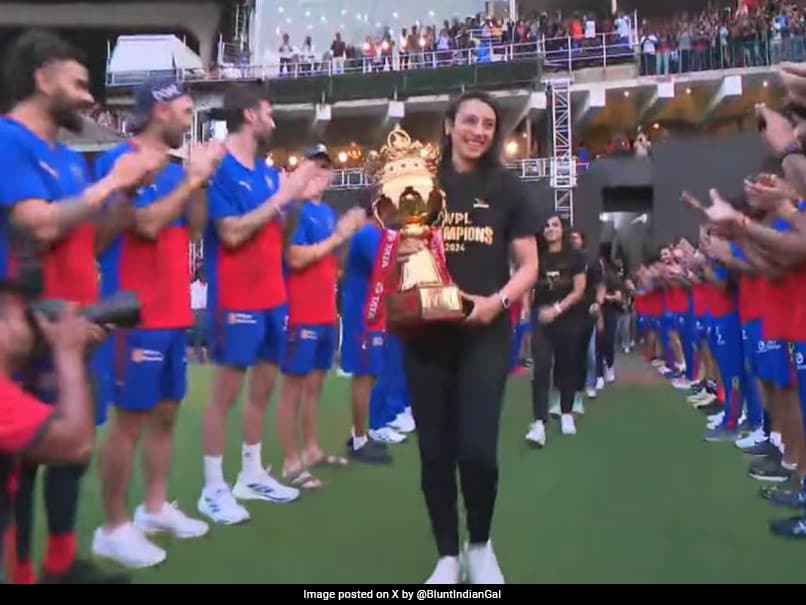Virat Kohli And Co. Give Guard Of Honour To Smriti Mandhana-Led RCB After Historic WPL 2024 Win. Watch