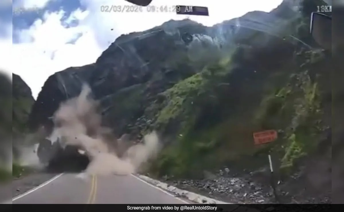 Moment When Huge Boulders Crush Moving Trucks In Peru