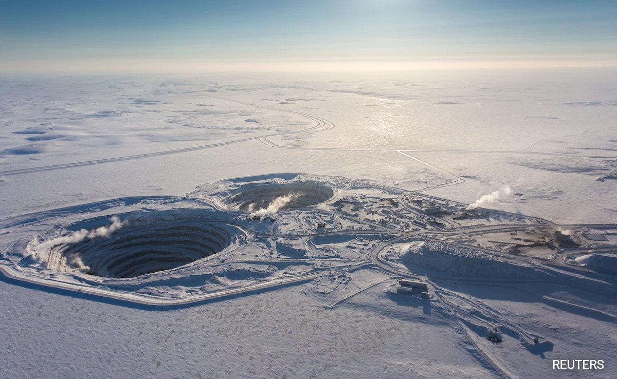 Canada’s Mild Winter Disrupts Key Ice Road To Remote Arctic Diamond Mines