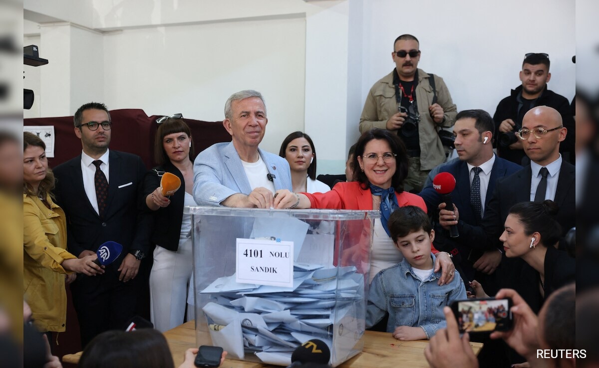 Turkey’s Opposition Knocks Tayyip Erdogan In Key Local Elections