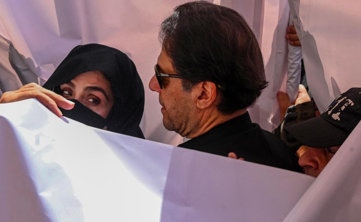 Imran Khan’s Wife Bushra Bibi “Confined To A Small Room”, Claims Party