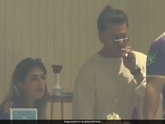 Shah Rukh Khan Caught Smoking During KKR vs SRH IPL Match In Kolkata, Video Goes Viral