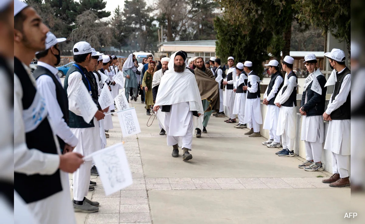 Afghanistan Schools Restart, Girls Still Barred From Secondary School