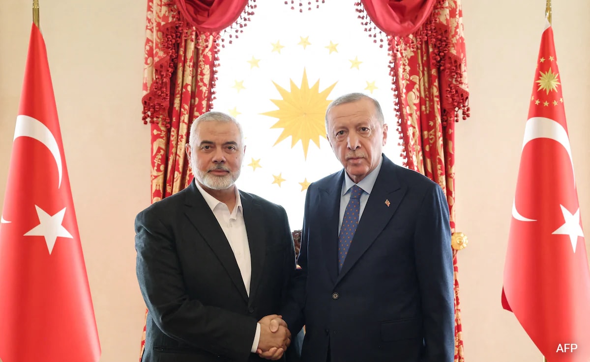 Turkey’s Recep Tayyip Erdogan Meets Hamas Chief Ismail Haniyeh, Urges Palestinian Unity