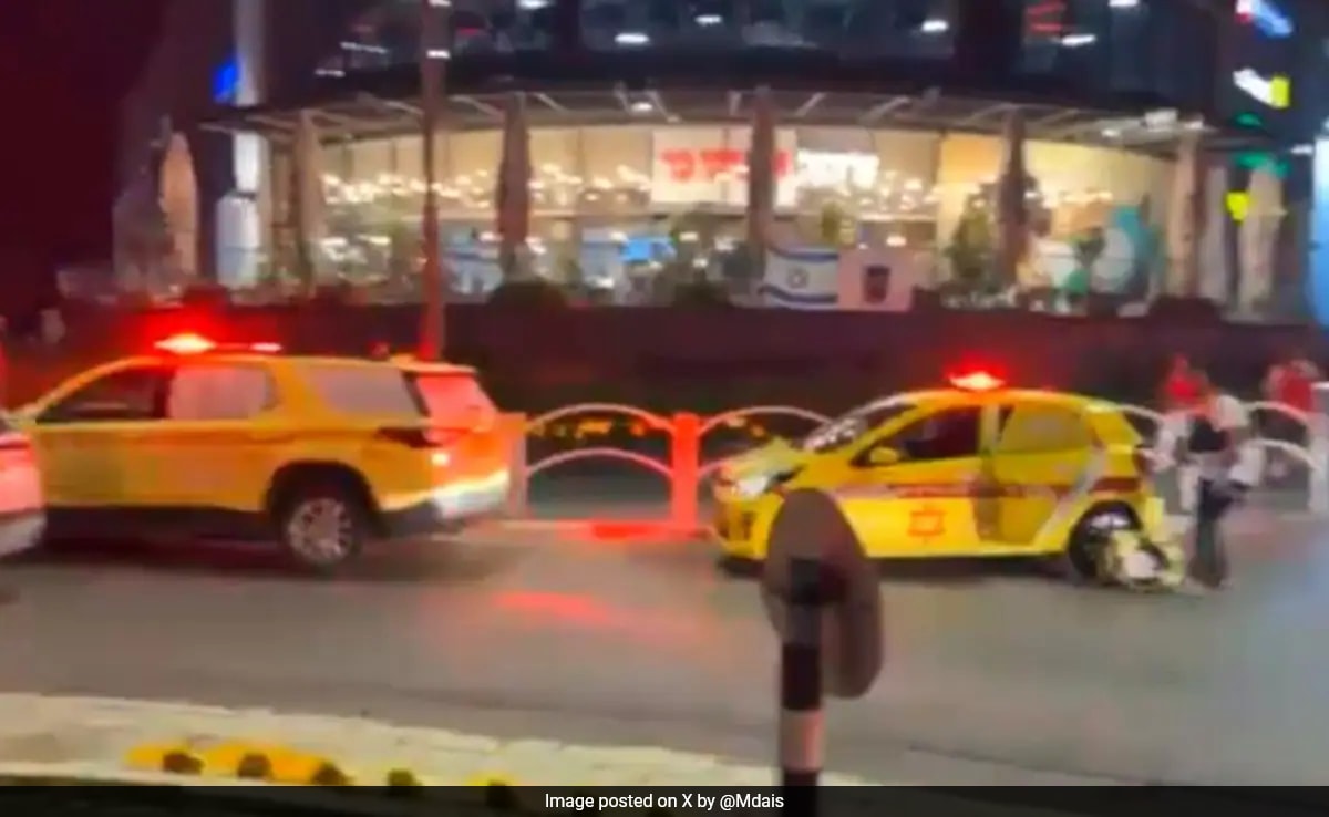 3 Injured After Being Stabbed By “Terrorist” In Shopping Mall In Israel