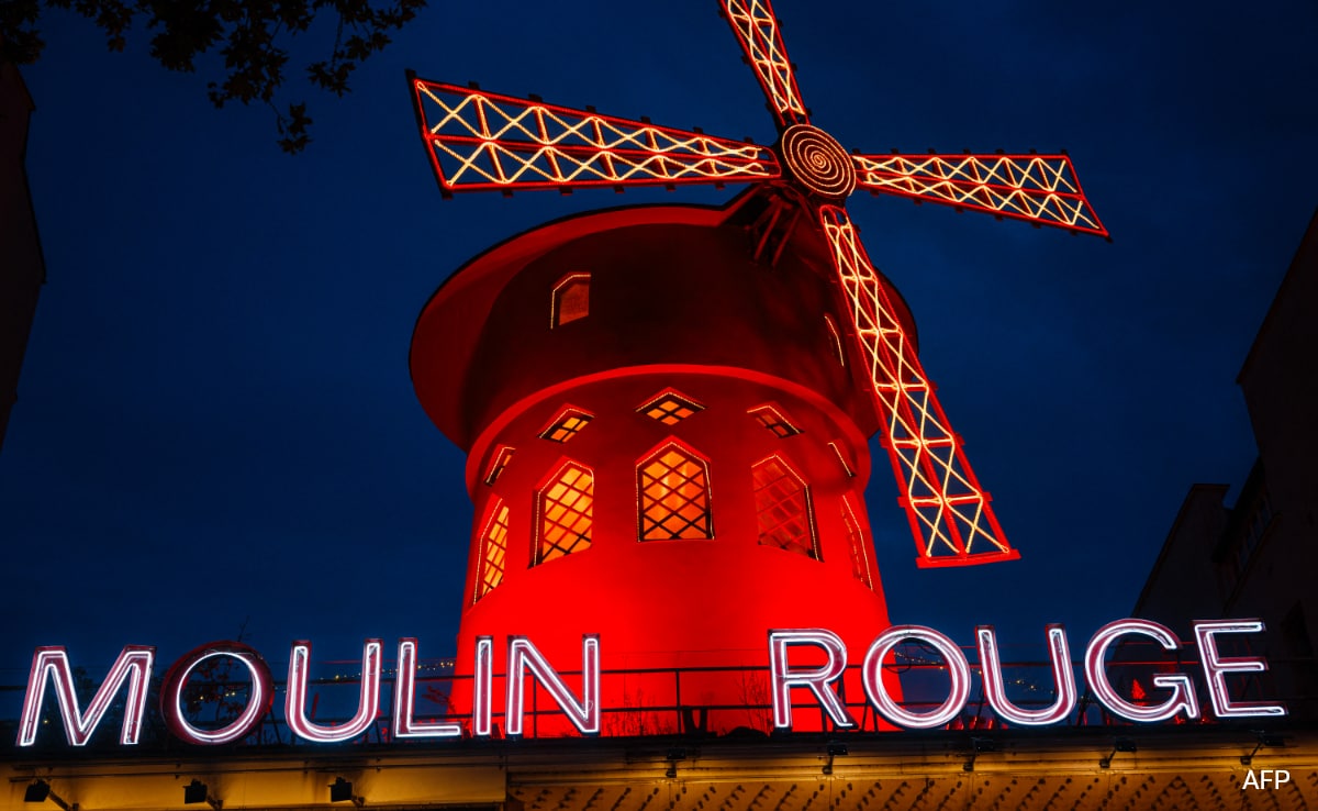 Blades Of Paris’ Iconic Moulin Rouge Windmill Collapse Ahead Of Olympics 2024