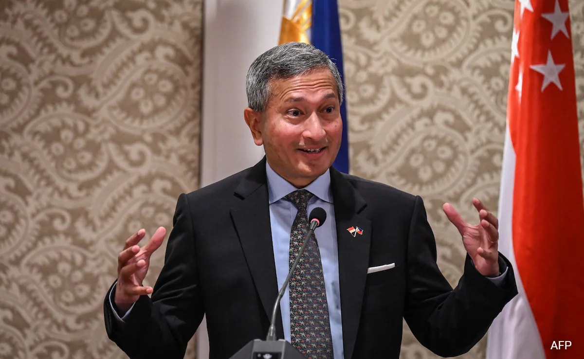 Singapore’s Indian-Origin Foreign Minister Vivian Balakrishnan Receives Extortion Letter With Fake Obscene Pics