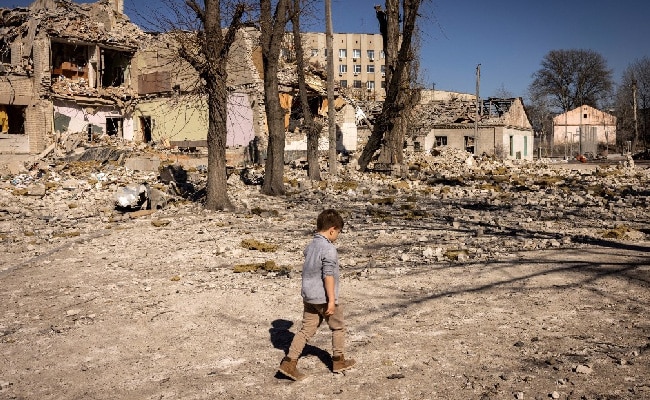 Russia, Ukraine To Exchange Nearly 50 Displaced Children After Rare Talks