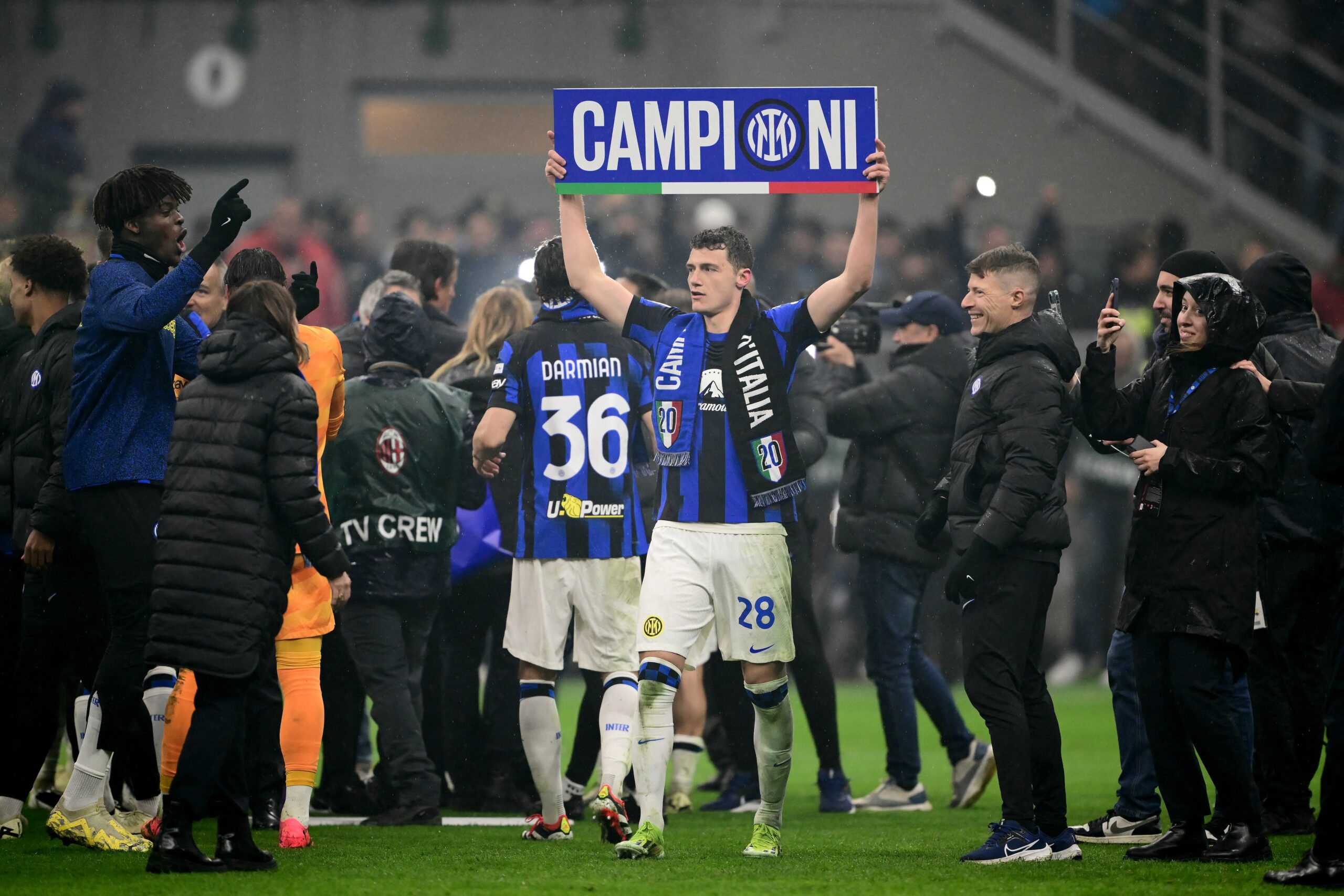 Inter Milan Seal Scudetto In Derby Thriller With AC Milan