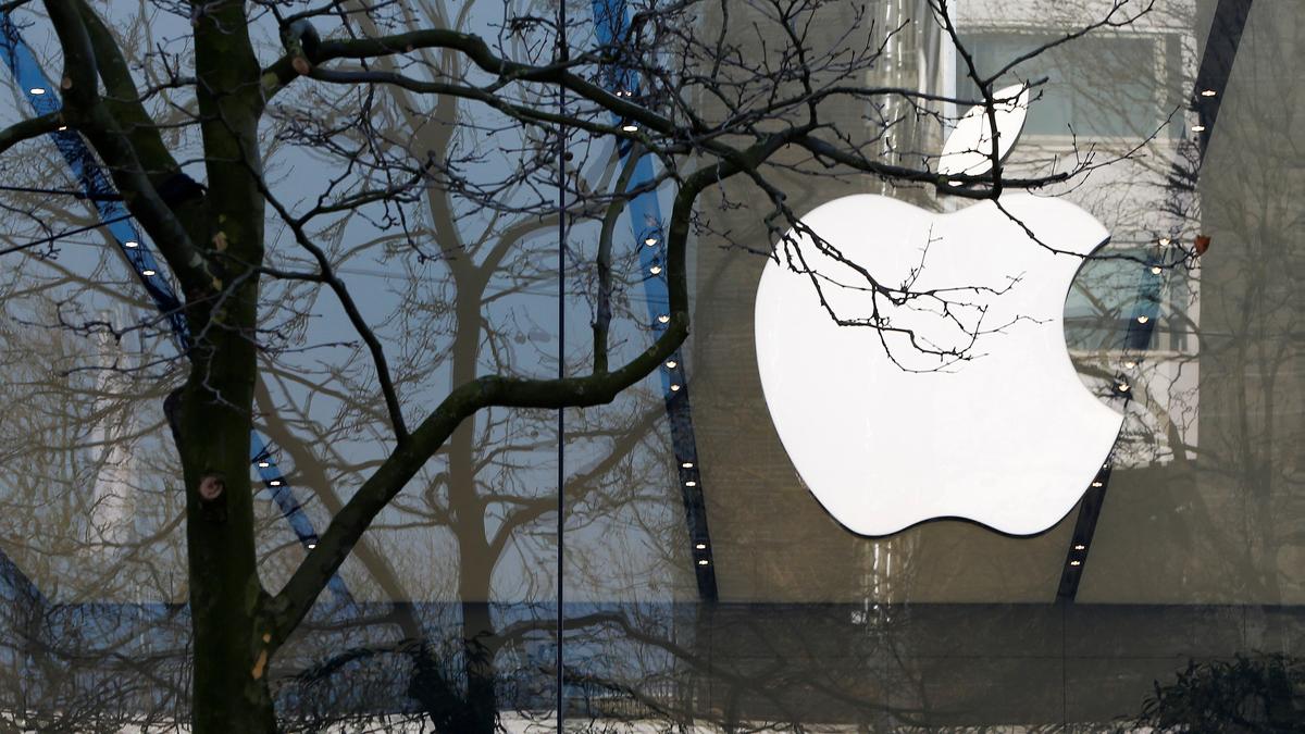 Apple names insider Kevan Parekh as finance chief in place of Maestri