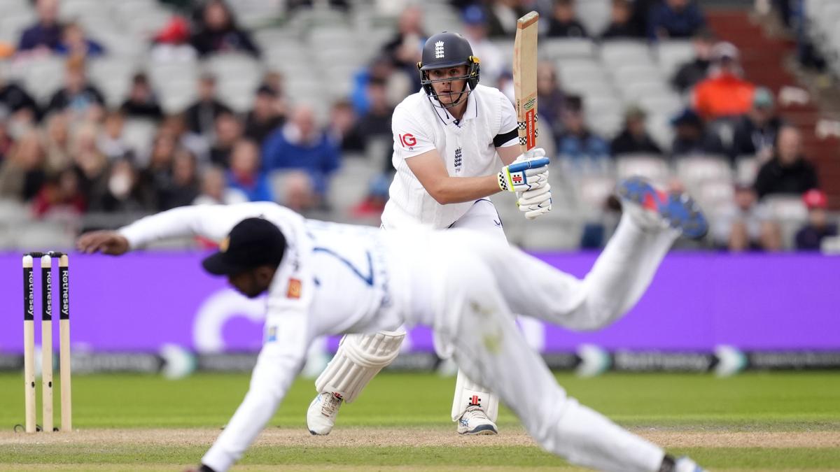 England takes first-innings lead over Sri Lanka thanks to unbeaten 72 by Jamie Smith in first Test