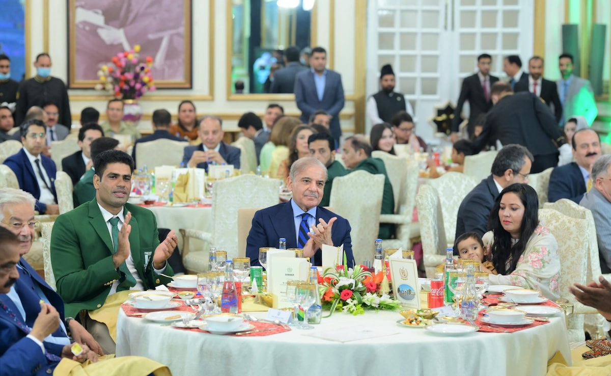 Arshad Nadeem Olympics Felicitation: Pakistan Hockey Stalwarts Feel Insulted Over PM Dinner Invitation Withdrawal