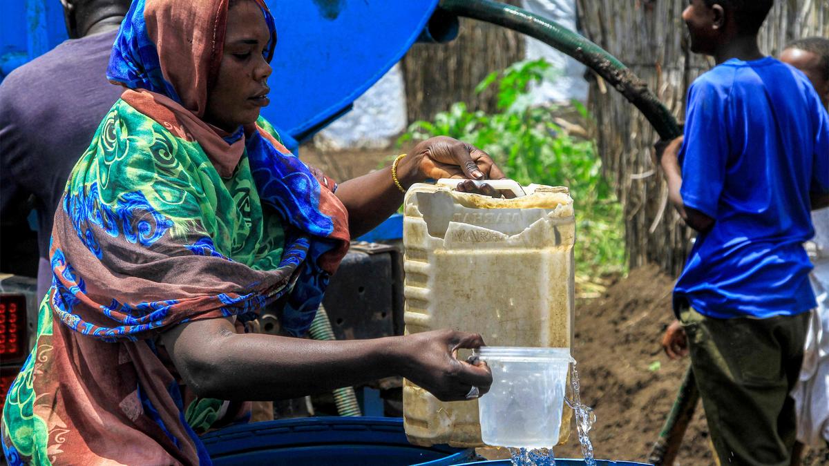 Panic in the time of cholera: addressing issues critical to managing a resurgence 