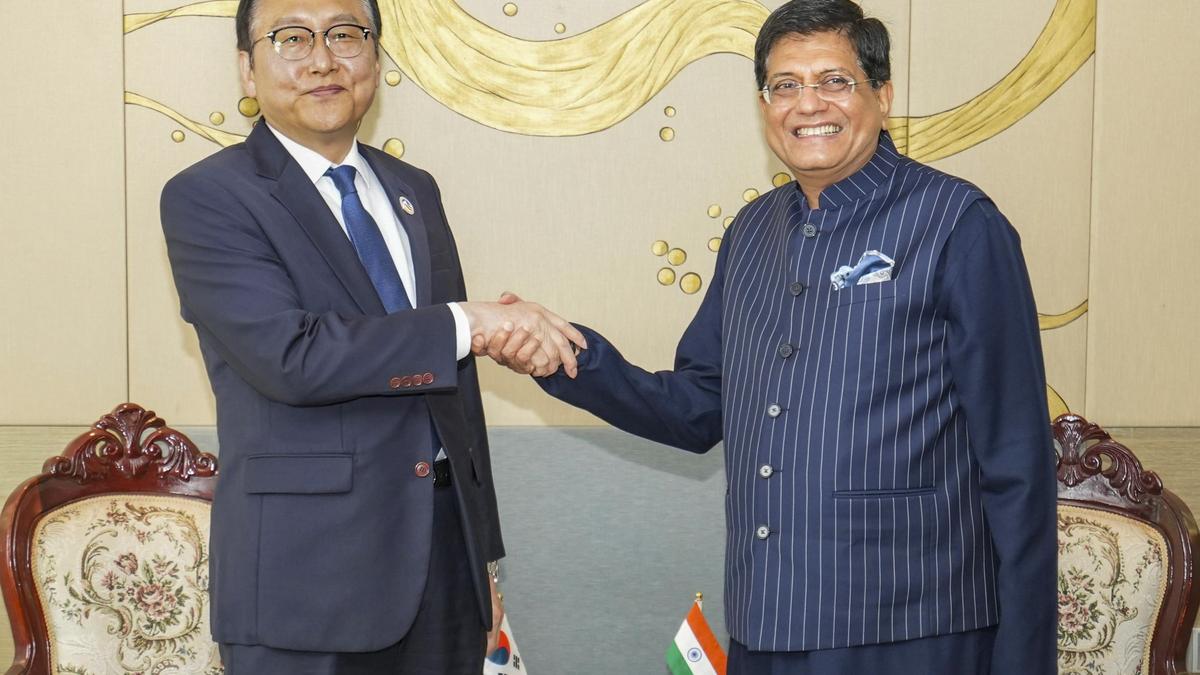 India, South Korea discuss upgrading of existing trade pact; promoting investments