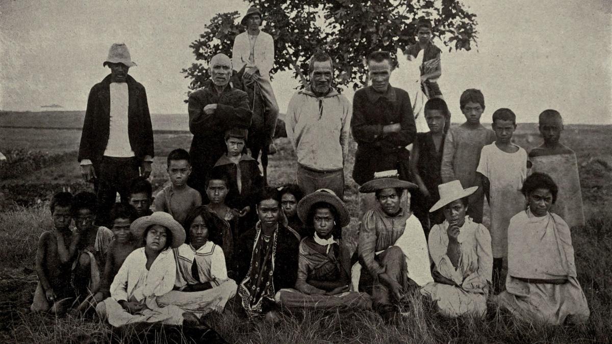 Rapa Nui genomes restore the real history of an old, troubled people