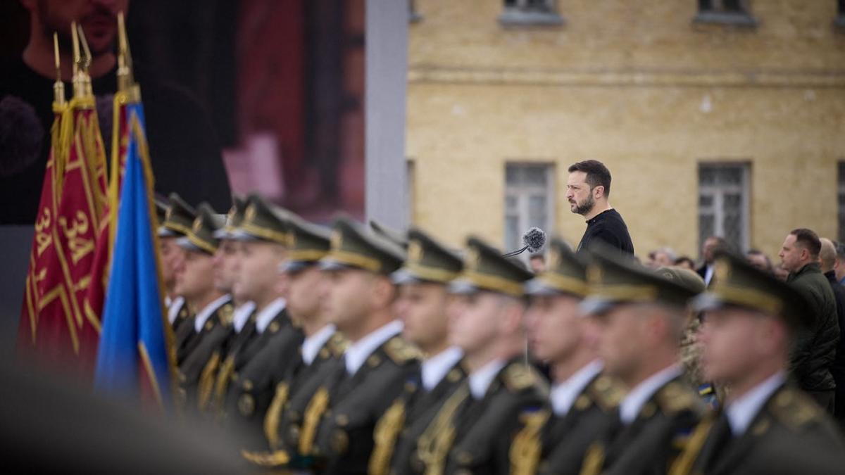 Russian strike kills six as Ukraine marks defenders day