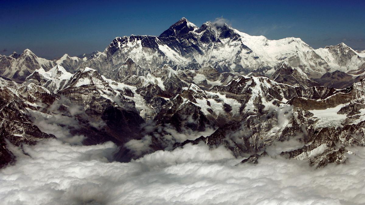 Five Russians climbers die in a fall on Nepal’s Dhaulagiri peak, the world’s seventh highest mountain