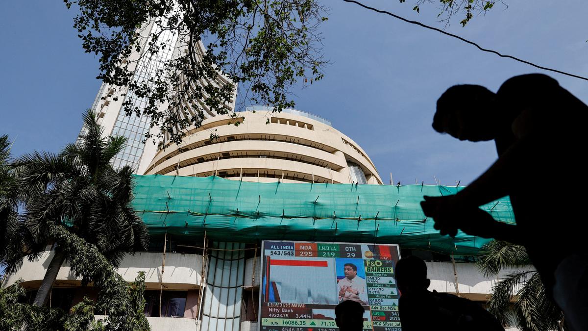 Markets turn topsy-turvy; Sensex, Nifty slump nearly 1% on FII outflows, West Asia tensions