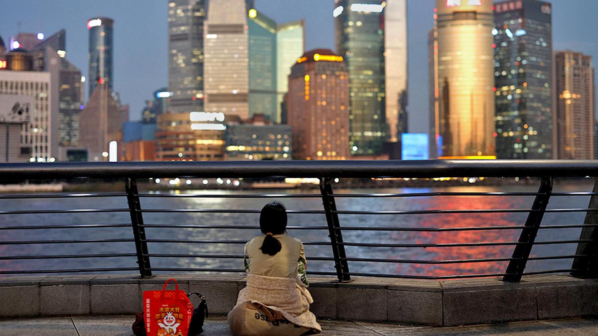 China stocks decline amid economic recovery disappointment