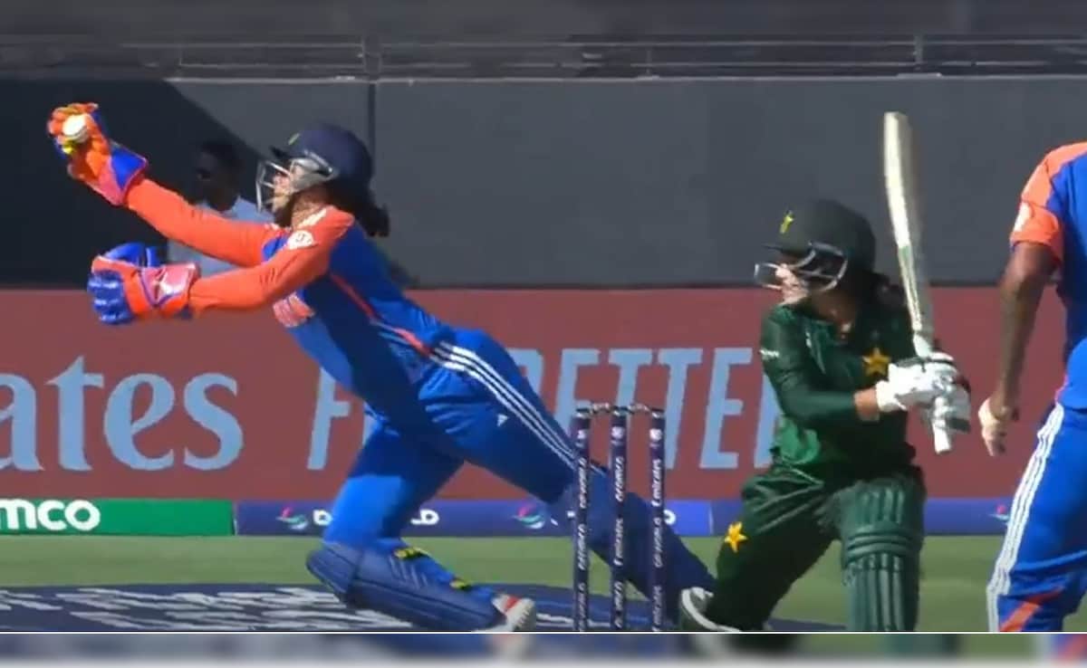 “One Of The Greatest Catches”: Richa Ghosh’s Absolute Stunner In India vs Pakistan Women’s T20 World Cup. Watch