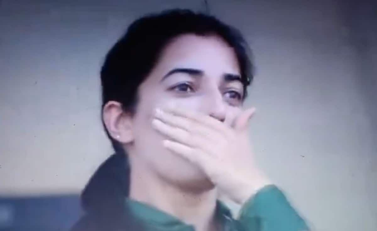 Pakistan Star Can’t Stop Laughing As India’s Asha Sobhana Drops Sitter In Women’s T20 WC. Watch
