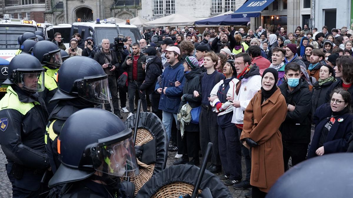 Dozens detained after defying Amsterdam protest ban