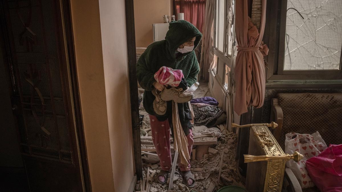 Beirut businesses struggle to stay afloat under Israeli raids