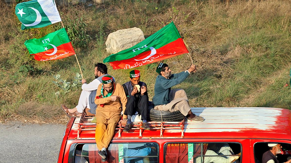 Thousands of Imran Khan supporters detained during march towards Islamabad amid heavy police crackdown in Pakistan