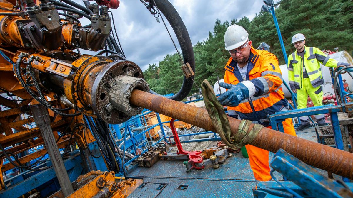  Is it possible to dig all the way through the earth to the other side?