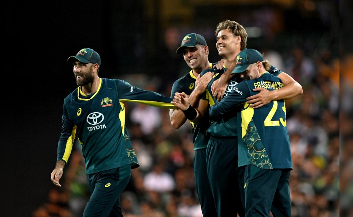Australia vs Pakistan 3rd T20I, Live Score: Aaron Hardie Scalps 3 As Australia Bowl Out Pakistan For 117