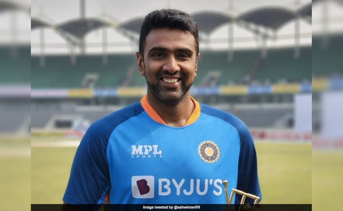 India’s Ravichandran Ashwin Left Starstruck After Flight Journey With Chess Icon Viswanathan Anand