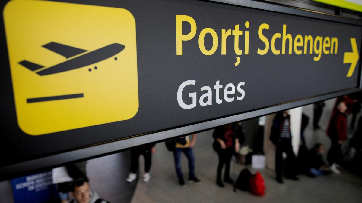 EU states agree ‘historic’ full Schengen accession for Bulgaria, Romania