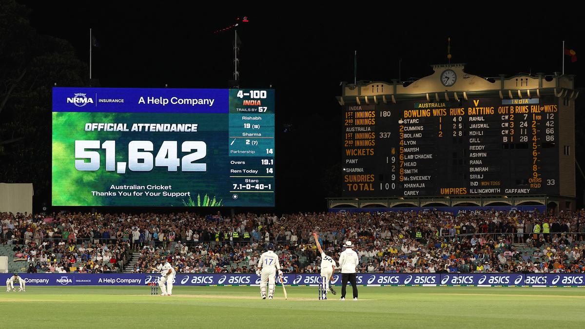 Pink ball charm — darling of the masses, villain for willow wielders