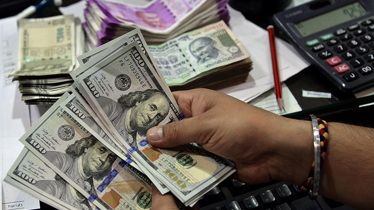 Rupee sees high volatility against US dollar in early trade