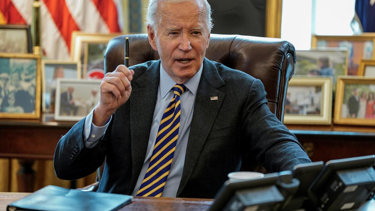 Biden levies new sanctions against Russian energy sector; up to Trump to keep them